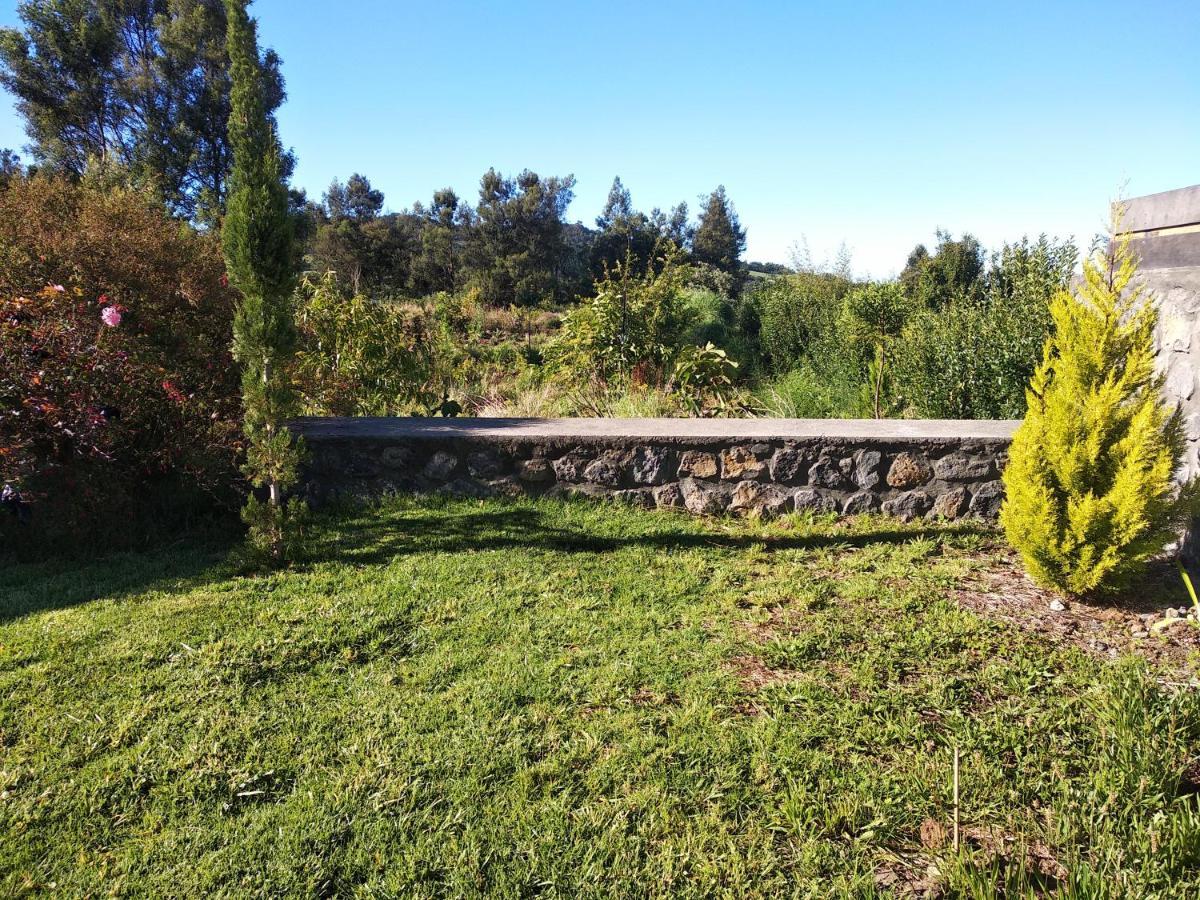 Changement D'Air Pres Du Volcan Le Tampon Exterior photo